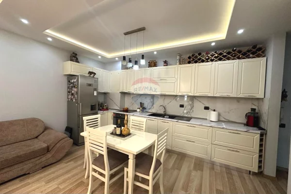 Shtepi ne shitje 2+1 ne Tirane - 120,000 Euro