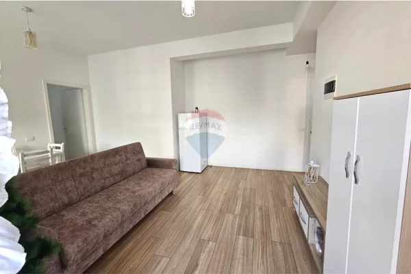 Shtepi me qera 2+1 ne Tirane - 45,000 Leke