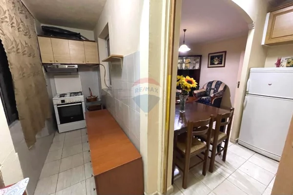 Shtepi ne shitje 1+1 ne Tirane - 105,000 Euro