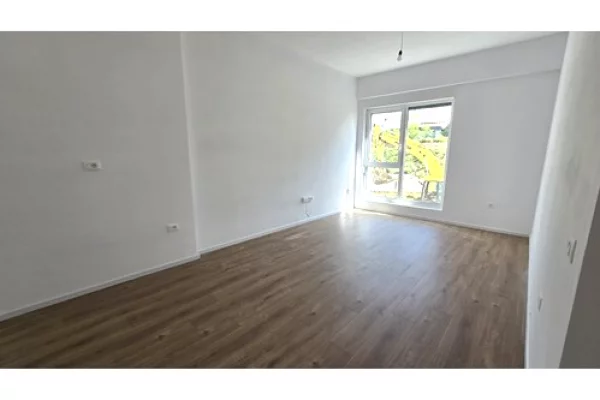 Shtepi ne shitje Apartament ne Tirane, 1+1, Mobilimi E mobiluar, Pagesa 86,000  Euro.