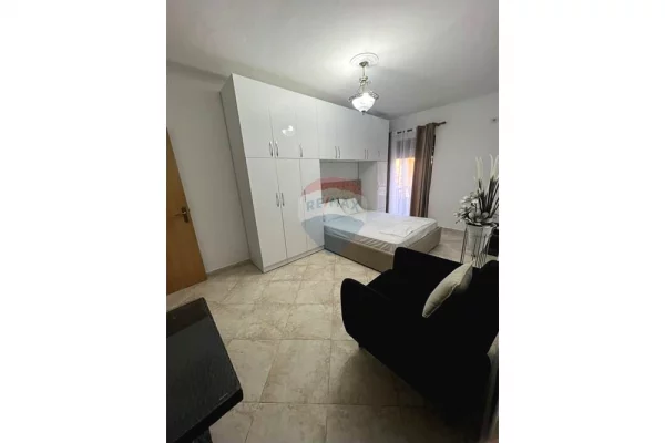 Shtepi me qera Garsoniere ne Tirane - 50,000 Leke