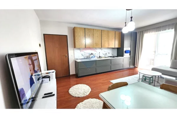 Shtepi me qera 1+1 ne Tirane - 640 Euro