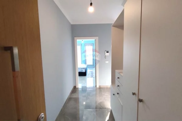 Shtepi me qera 1+1 ne Tirane - 700 Euro