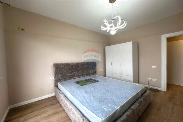 Shtepi me qera 1+1 ne Tirane - 46,000 Leke