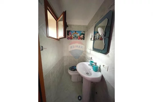 Shtepi me qera Apartament ne Tirane, 2+1, Mobilimi E mobiluar, Pagesa 470  Euro.