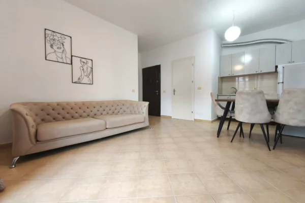 Shtepi me qera 1+1 ne Tirane - 400 Euro