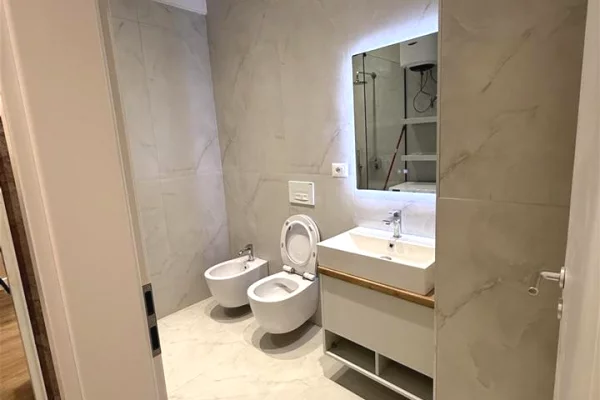 Shtepi me qera 1+1 ne Tirane - 45,000 Leke