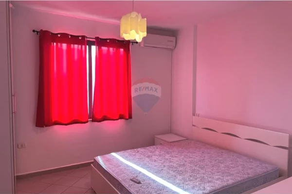 Shtepi me qera 2+1 ne Tirane - 570 Euro