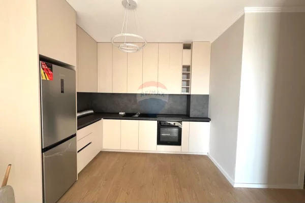 Shtepi me qera 2+1 ne Tirane - 1,000 Euro