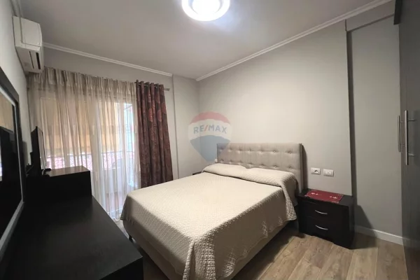 Shtepi me qera Apartament ne Tirane, 2+1, Mobilimi E mobiluar, Pagesa 97,000  Leke.
