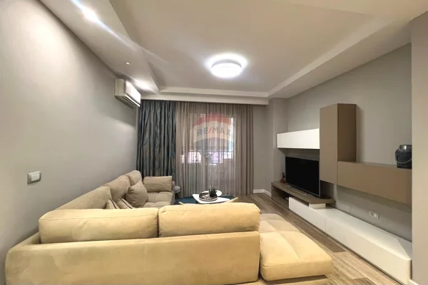 Shtepi me qera 2+1 ne Tirane - 97,000 Leke