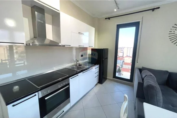 Shtepi me qera Apartament ne Tirane, 1+1, Mobilimi E mobiluar, Pagesa 550  Euro.