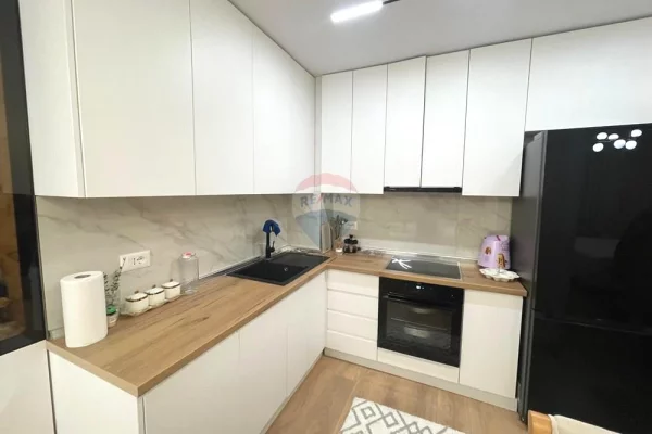 Shtepi ne shitje Apartament ne Tirane, 1+1, Mobilimi E mobiluar, Pagesa 110,000  Euro.