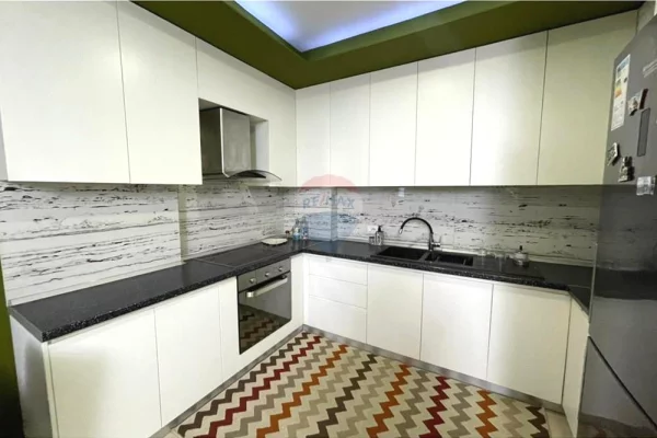 Shtepi me qera Apartament ne Tirane, 2+1, Mobilimi E mobiluar, Pagesa 65,000  Leke.