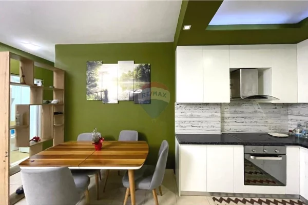 Shtepi me qera Apartament ne Tirane, 2+1, Mobilimi E mobiluar, Pagesa 65,000  Leke.