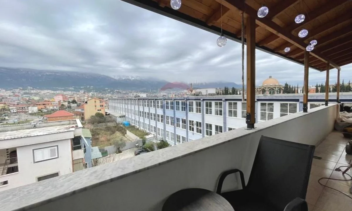 Shtepi me qera Apartament ne Tirane, 2+1, Mobilimi E mobiluar, Pagesa 65,000  Leke.