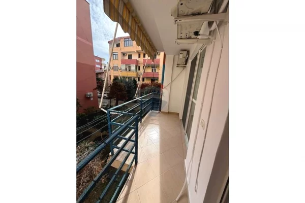 Shtepi ne shitje Apartament ne Durres, 1+1, Mobilimi E mobiluar, Pagesa 125,000  Euro.