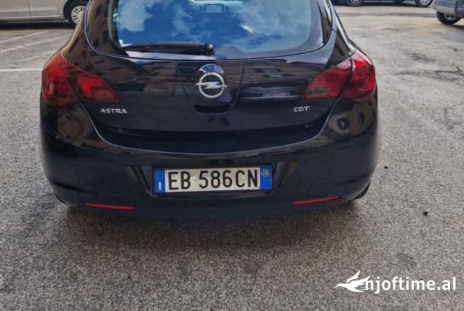 Makina ne shitje  ne Durres - 4,000 Euro