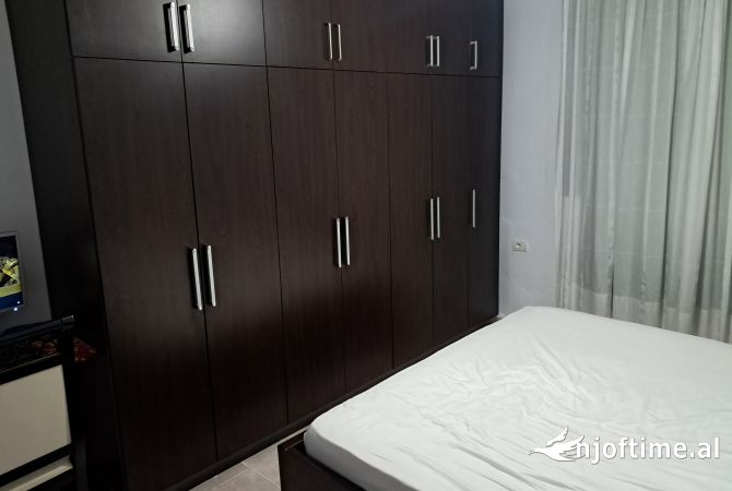 Shtepi me qera 2+1 ne Tirane - 400 Euro