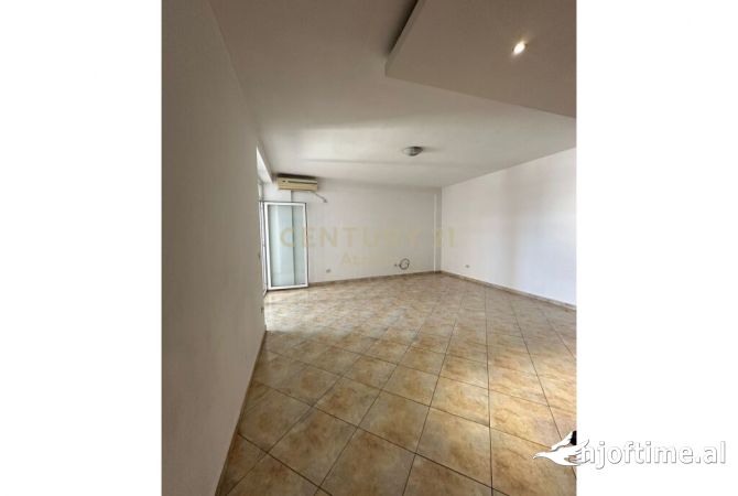 Casa in affitto 2+1 a Tirana - 800 Euro