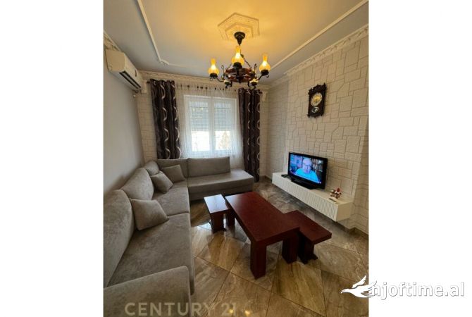 Shtepi me qera 2+1 ne Tirane - 850 Euro
