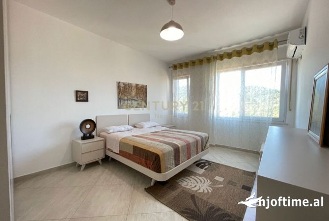 Shtepi me qera 2+1 ne Tirane - 900 Euro
