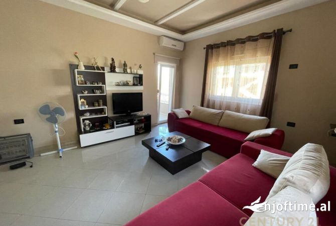 Truall ose Toke ne Tirane - 125,000 Euro