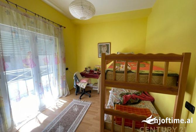 Vila per shitje ne zonen e Freskut, Tirane