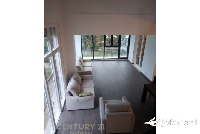 Shtepi me qera 4+1 ne Tirane - 1,300 Euro
