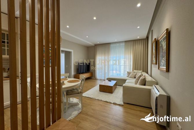 Shtepi me qera 2+1 ne Tirane - 1,200 Euro