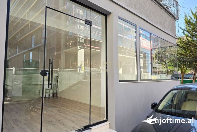 Ambient biznesi me qera 1+1 ne Tirane - 700 Euro
