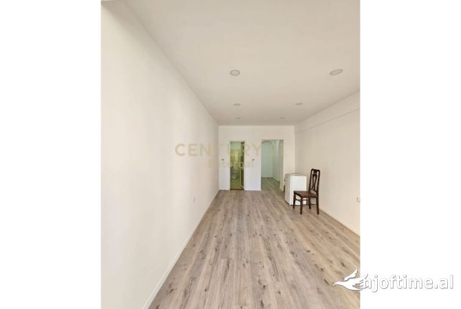 Ambient biznesi me qera 1+1 ne Tirane - 700 Euro