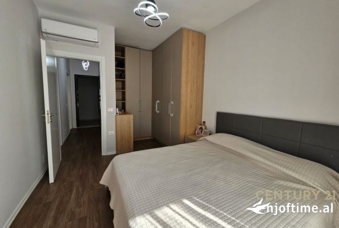 Shtepi ne shitje Apartament ne Tirane, 1+1, Mobilimi E mobiluar, Pagesa 115,000  Euro.