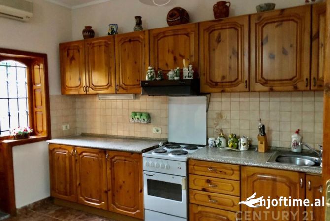 House for Rent 4+1 in Tirana - 1,000 Euro