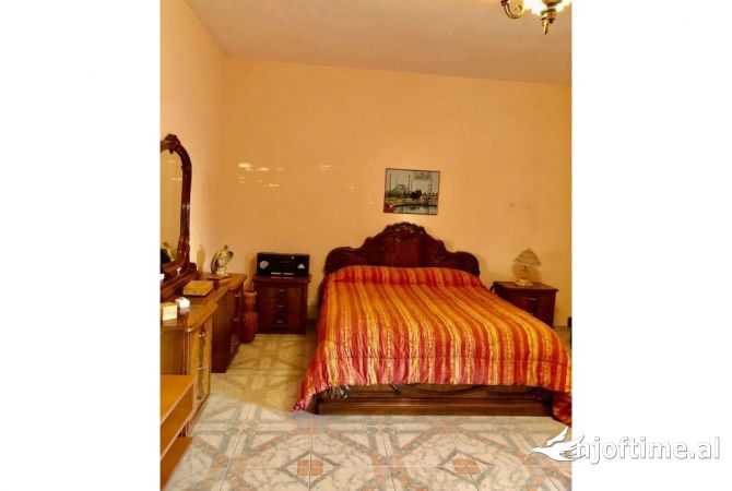 Private house for rent in Tirana 4+1, Furnished