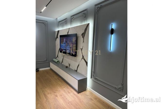 Shtepi me qera 2+1 ne Tirane - 1,000 Euro