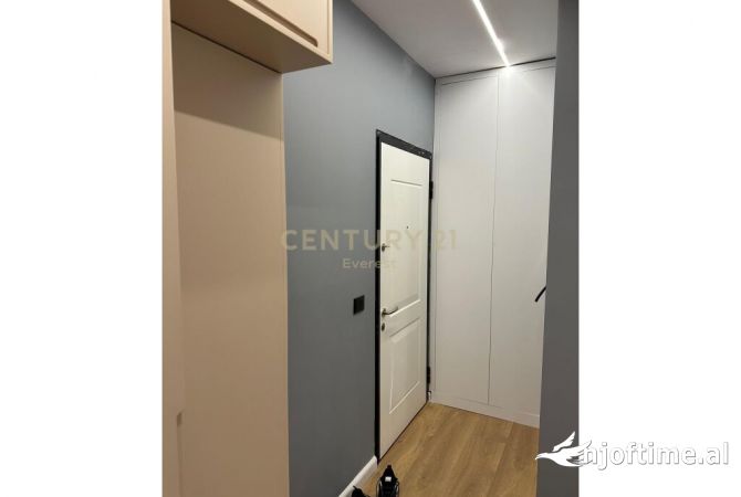 Shtepi me qera Apartament ne Tirane, 2+1, Mobilimi E mobiluar, Pagesa 1,000  Euro.