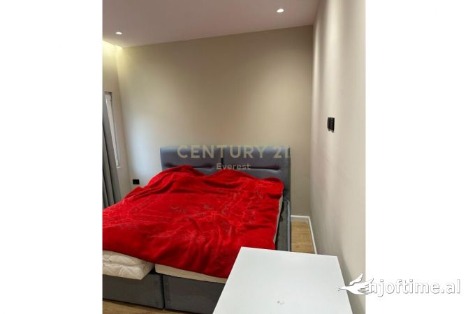 Shtepi me qera Apartament ne Tirane, 2+1, Mobilimi E mobiluar, Pagesa 1,000  Euro.
