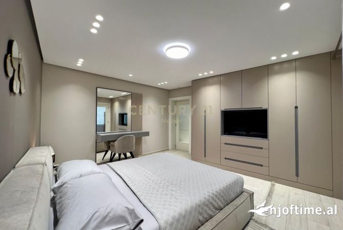 Shtepi me qera Apartament ne Tirane, 3+1, Mobilimi E mobiluar, Pagesa 1,000  Euro.