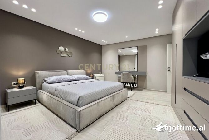 Shtepi me qera Apartament ne Tirane, 3+1, Mobilimi E mobiluar, Pagesa 1,000  Euro.