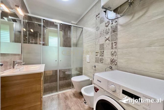 Shtepi me qera Apartament ne Tirane, 3+1, Mobilimi E mobiluar, Pagesa 1,000  Euro.