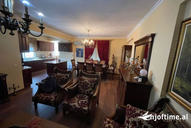 Shtepi me qera Apartament ne Tirane, 3+1, Mobilimi E mobiluar, Pagesa 850  Euro.