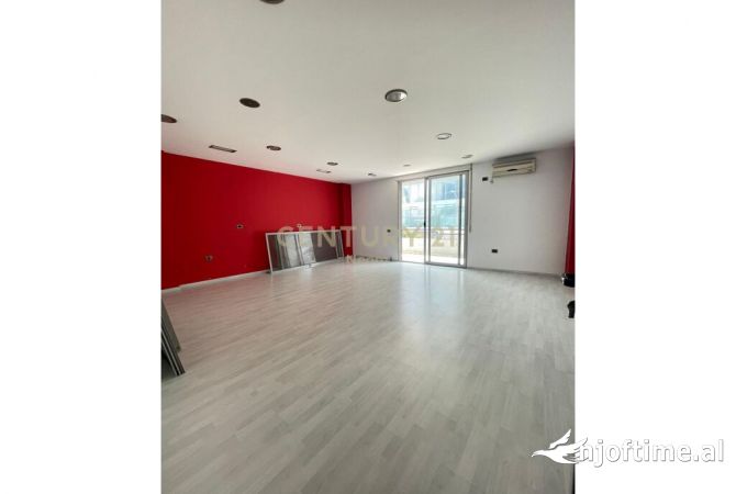 CASA ITALIA , AMBIENT PER QIRA