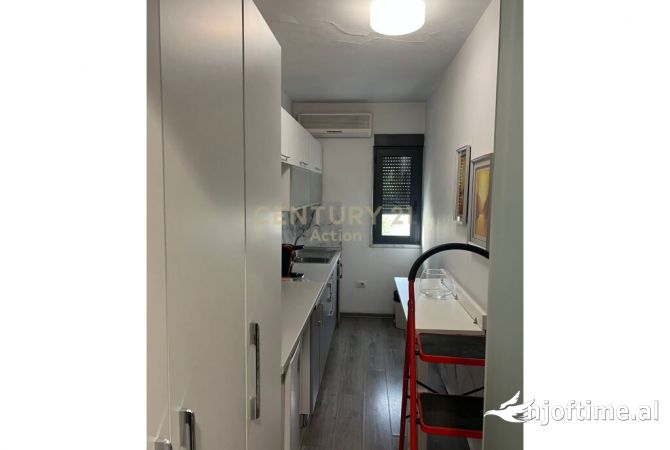 JEPET ZYRE PER QIRA PAS EYE OF TIRANA ,NE QENDER!