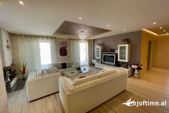 Shtepi ne shitje 3+1 ne Tirane - 270,000 Euro