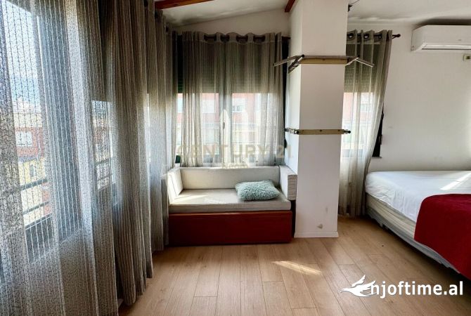 Shtepi ne shitje Apartament ne Tirane, 2+1, Mobilimi E mobiluar, Pagesa 195,000  Euro.