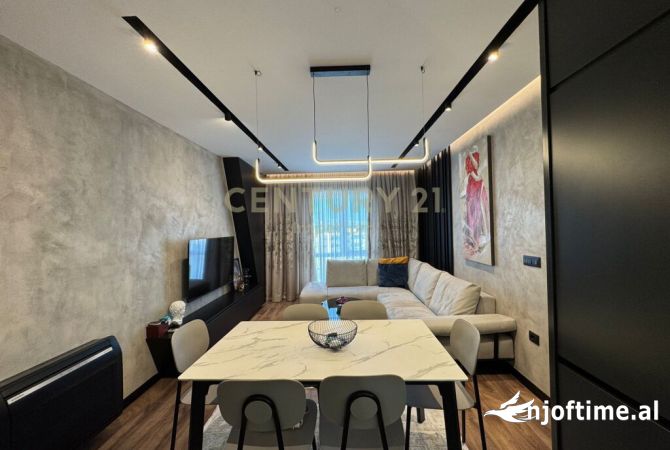 Shtepi ne shitje Apartament ne Tirane, 2+1, Mobilimi E mobiluar, Pagesa 155,000  Euro.