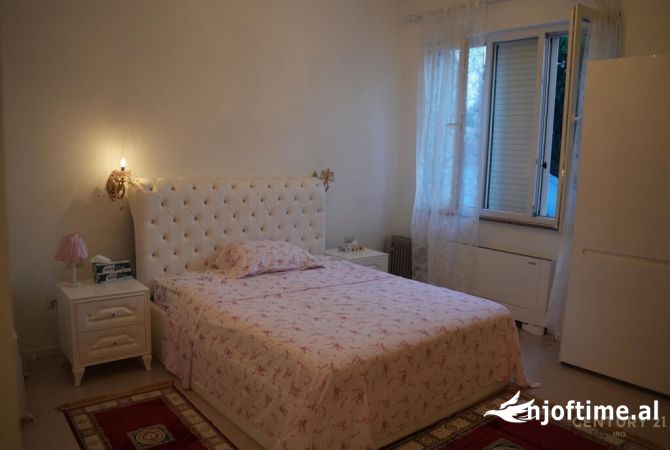 Shtepi ne shitje Vila Luksoze ne Kavaje, 7+1, Mobilimi E mobiluar, Pagesa 1,250,000  Euro.