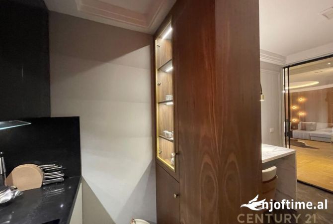 Shtepi me qera Apartament ne Tirane, 2+1, Mobilimi E mobiluar, Pagesa 2,000  Euro.