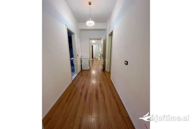 Shtepi me qera Apartament ne Tirane, 2+1, Mobilimi E mobiluar, Pagesa 600  Euro.